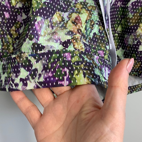 Lululemon Spring Break Away Shorts Floral Size 2 - Picture 7 of 11